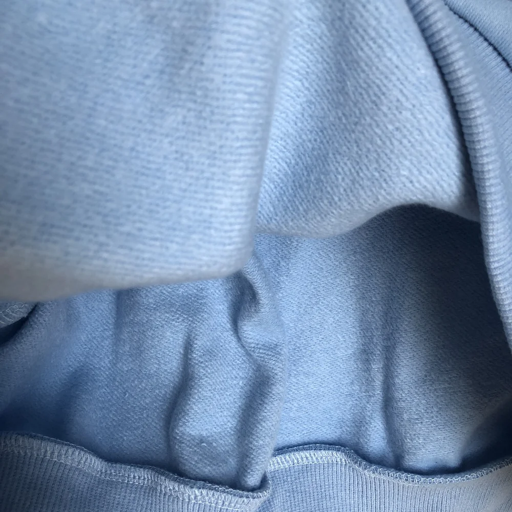 ALO Yoga Women's Blue Crewneck Sweatshirt - Picture 3 of 4